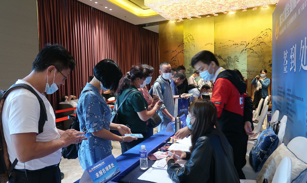 昆明一雨成冬，却阻挡不了糖人参加全国糖业质量工作会议的热情